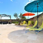 Vakantiehuis Awesome In