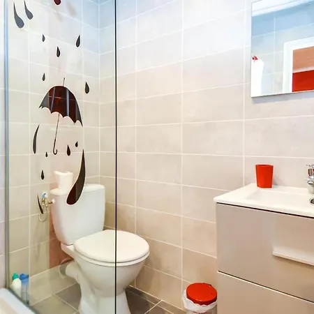 Lovely In Pont-Saint-Esprit