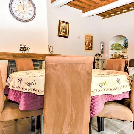 Holiday home Beautiful In With Wifi Pont-Saint-Esprit