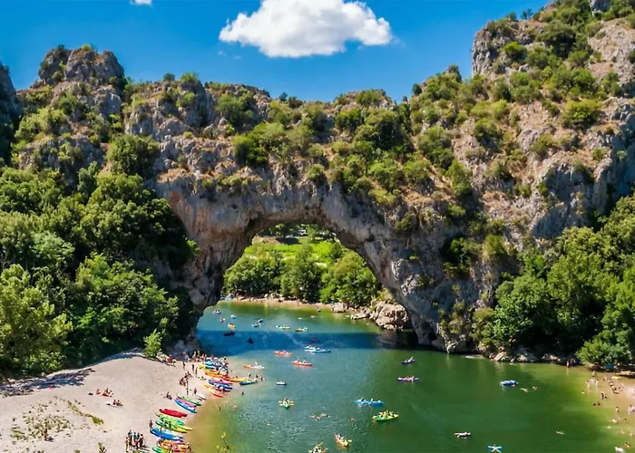 Lovely In Pont-Saint-Esprit
