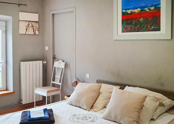 Ferienhaus Lovely In *